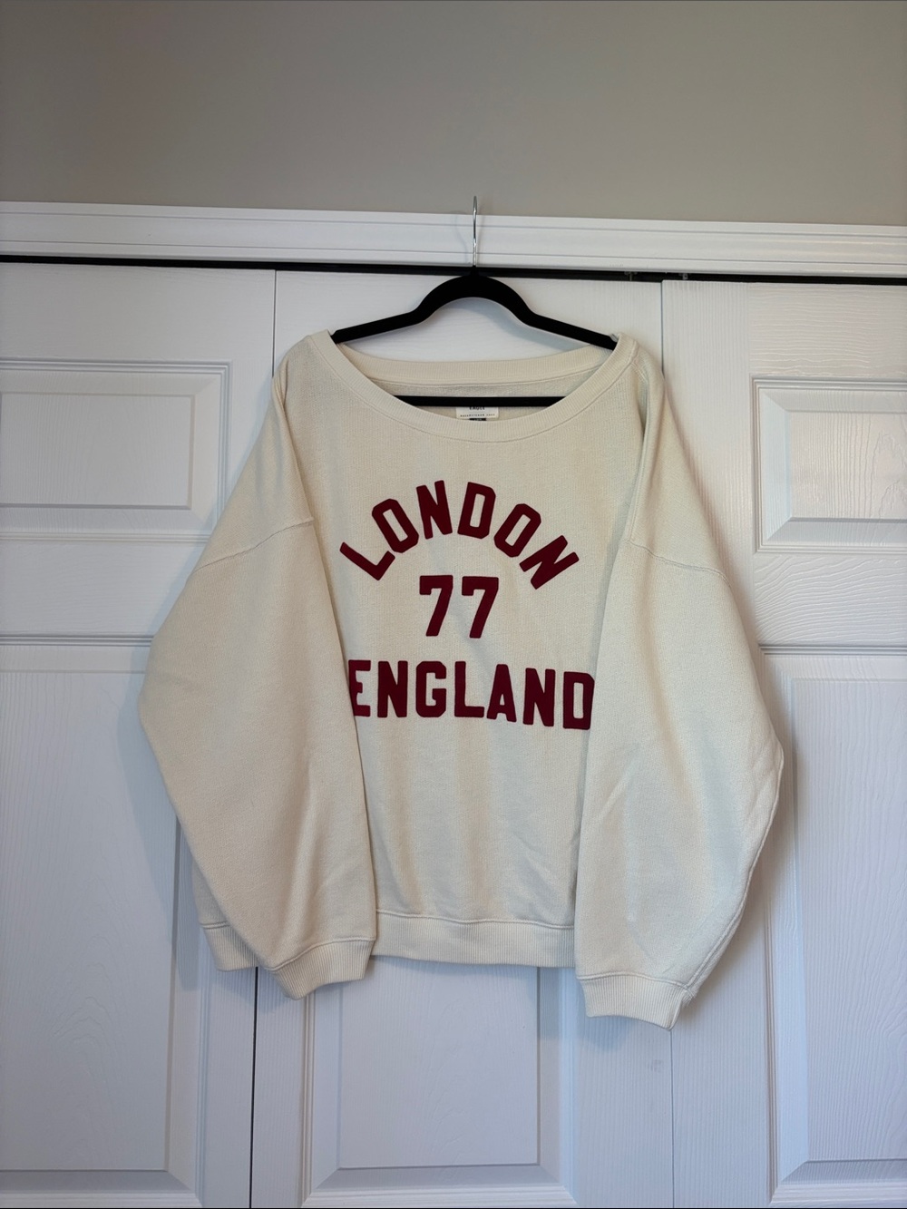 American Eagle Off Shoulder Sweatshirt with Red 'London 77 England' Graphic